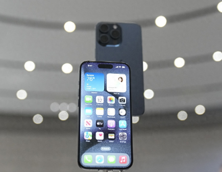 茶陵Apple维修站分享买iPhone15还是华为Mate60 